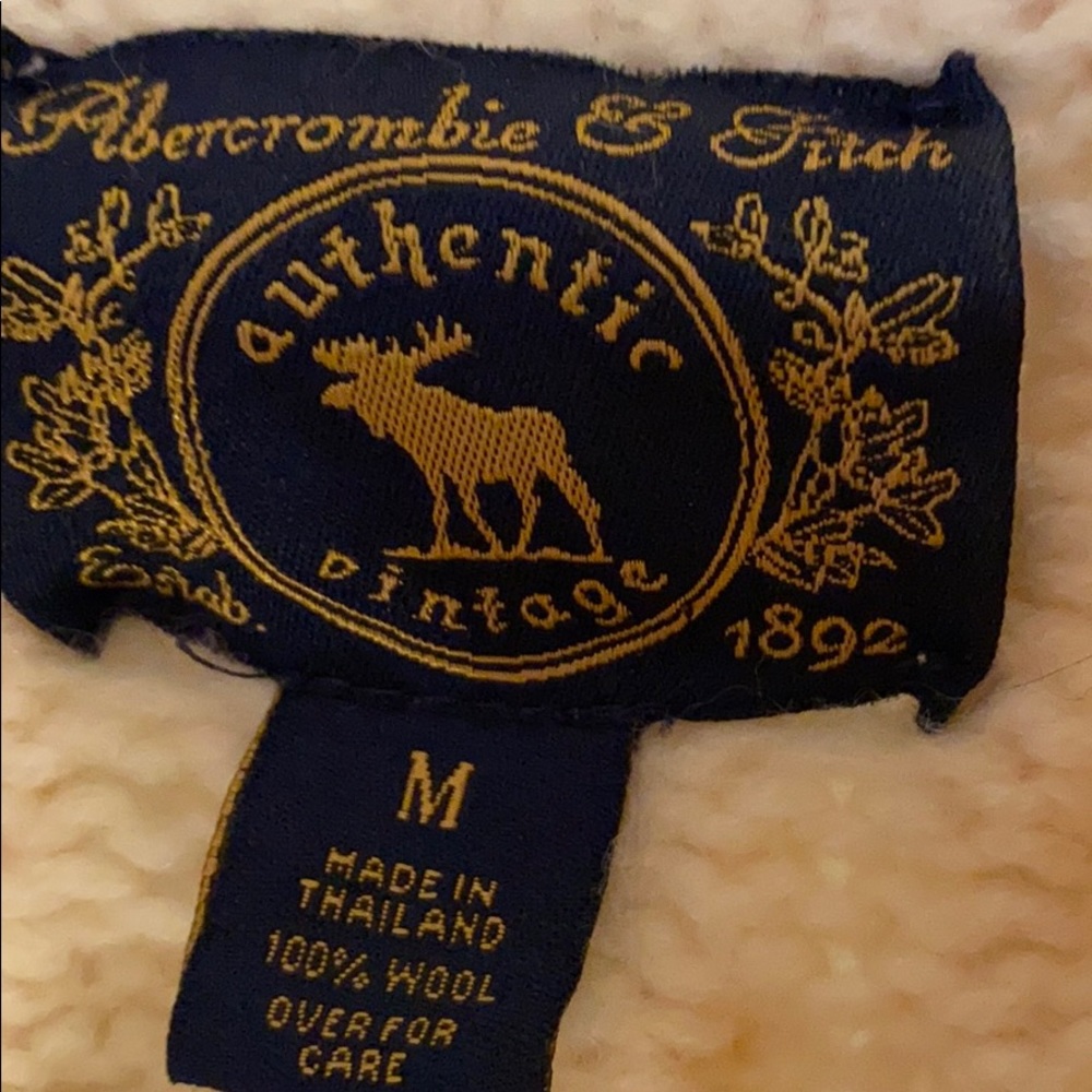 Abercrombie and Fitch knit sweater - Picture 2 of 2